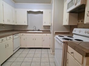 9109 Tanya Dr in Little Rock, AR - Building Photo - Building Photo