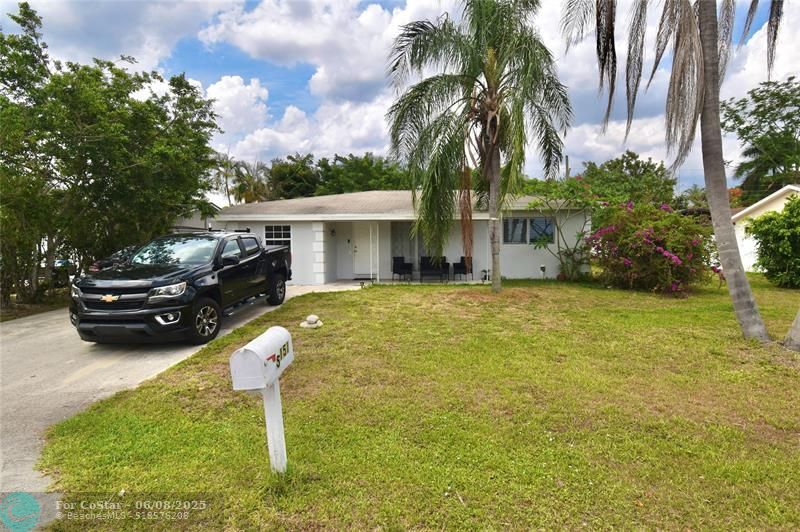 5151 Garfield Rd in Delray Beach, FL - Building Photo