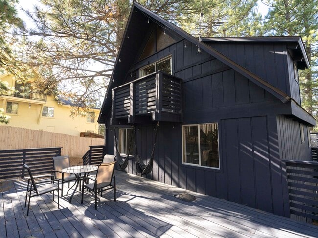 32355 Nordic Dr in Running Springs, CA - Building Photo - Building Photo