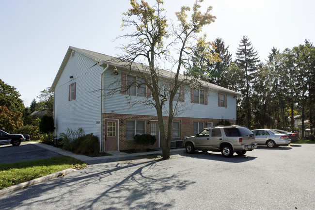 Penn Square Apartments in Harrisburg, PA - Building Photo - Building Photo