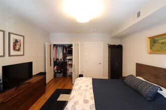 125 Harrison St in Hoboken, NJ - Building Photo - Building Photo