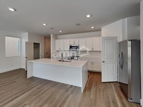 5824 Fly Fisher St in Las Vegas, NV - Building Photo - Building Photo