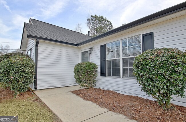 350 Cobbler Dr in Newnan, GA - Foto de edificio - Building Photo