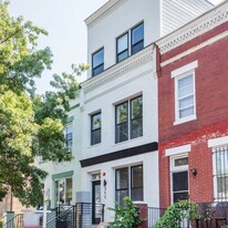 711 15th St NE, Unit 2 in Washington, DC - Building Photo