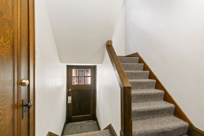 124 S Chicago Ave in Rockford, IL - Building Photo - Building Photo