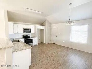 1014 Donald Preston Dr in Wolfforth, TX - Building Photo - Building Photo