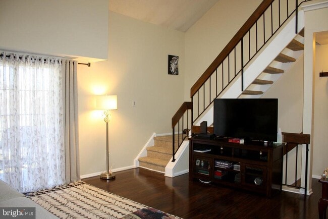 property at 1810 Society Pl