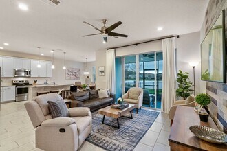 3835 Corona Ct in Sanford, FL - Building Photo - Building Photo