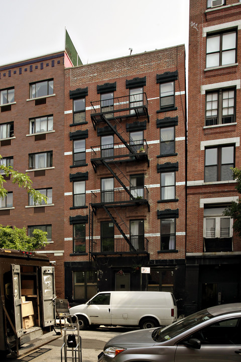 733 E Ninth St in New York, NY - Building Photo