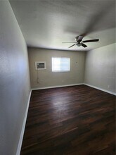 2219 Highland St S in St. Petersburg, FL - Building Photo - Building Photo
