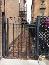 130 Park Pl, Unit 2nd floor in Covington, KY - Foto de edificio - Building Photo