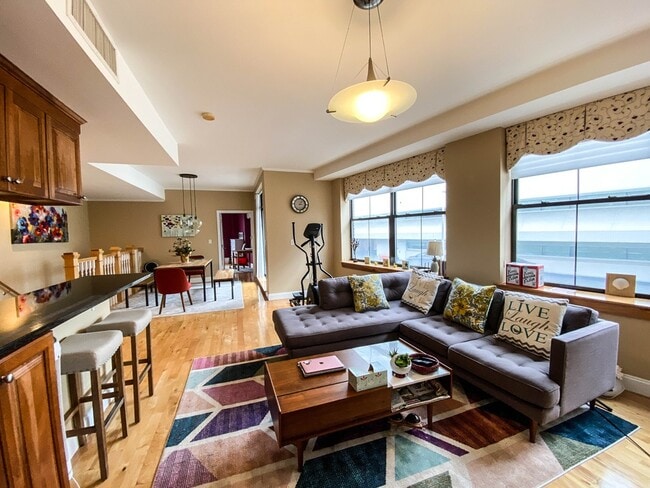 110 Cypress St, Unit 108