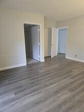 4705 SW 62nd Ave in Davie, FL - Building Photo - Building Photo