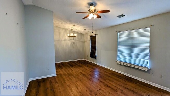 215 Gordon St in Glennville, GA - Building Photo - Building Photo