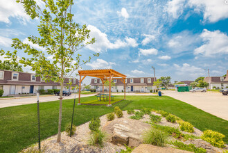 Maplewood Apartments in Tulsa, OK - Building Photo - Building Photo