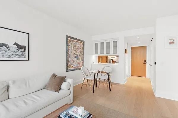 210 Warren St in New York, NY - Building Photo