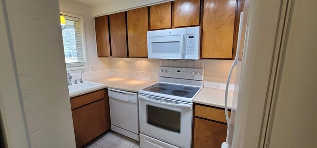 1488 Fetters Loop in Eugene, OR - Building Photo - Building Photo