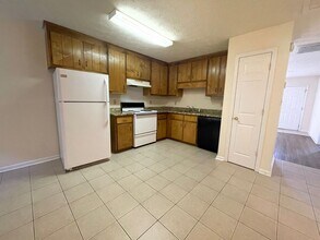 134 Hunter's Run Rd in Athens, GA - Building Photo - Building Photo