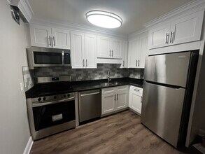 4925 Fairview Ave in Downers Grove, IL - Building Photo - Building Photo
