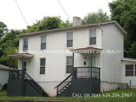 2203 Carroll Ave in Lynchburg, VA - Building Photo
