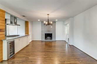 5131 Urban Crest Rd in Dallas, TX - Building Photo - Building Photo