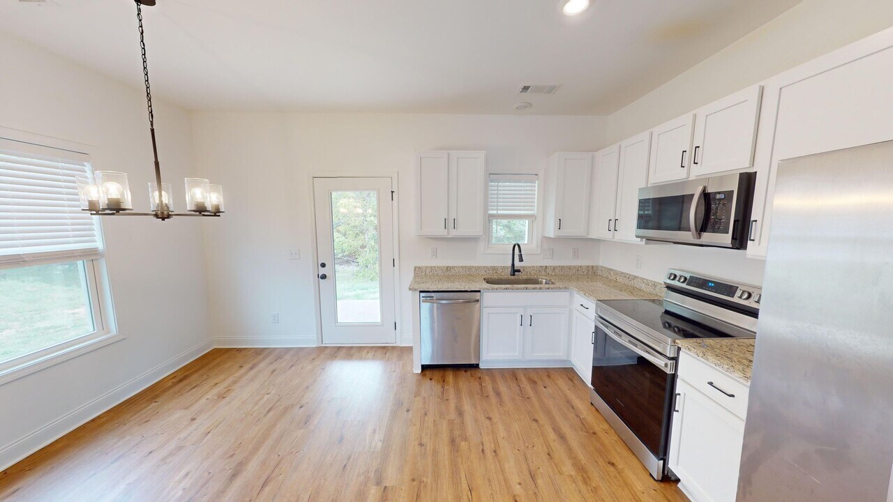 715 Joshua St in Columbia, TN - Building Photo
