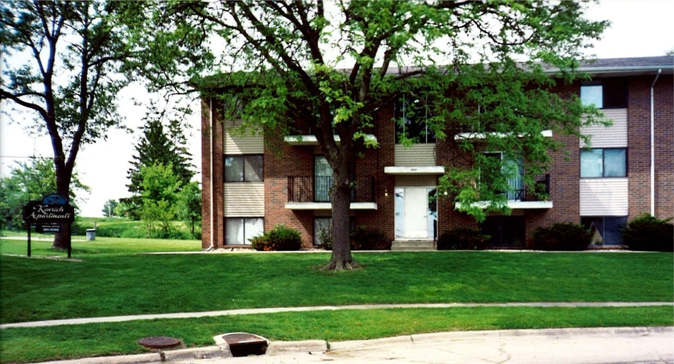 2206-3220 Kenrich Drive SW in Cedar Rapids, IA - Foto de edificio