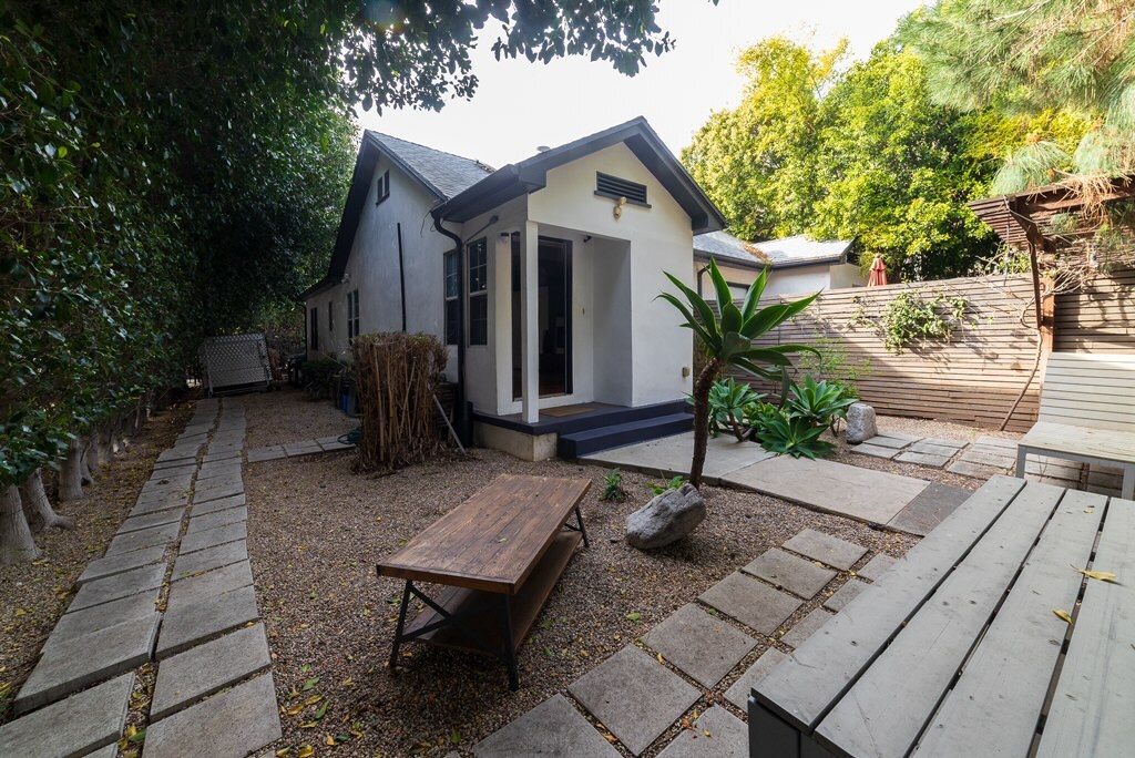 1201 N Orange Dr, Unit 0 in Los Angeles, CA - Building Photo
