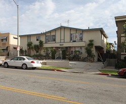 1560 N Hobar Apartments