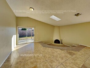 5319 W Vogel Ave in Glendale, AZ - Foto de edificio - Building Photo