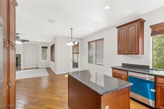 11837 Luna Del Mar Ln in Las Vegas, NV - Building Photo - Building Photo