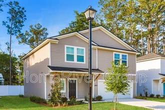 5020 Bramante Dr in Jacksonville, FL - Building Photo - Building Photo