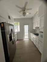 3921 Meridian Ave in Miami Beach, FL - Building Photo