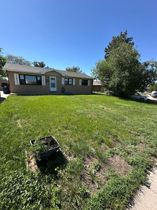 1639 Madison Ave in Cheyenne, WY - Building Photo