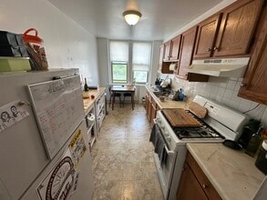 20 Colborne Rd, Unit 3 in Boston, MA - Foto de edificio - Building Photo