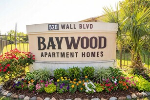 Baywood in Gretna, LA - Building Photo