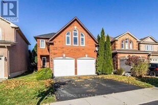 3682 Indigo Crescent in Mississauga, ON - Building Photo