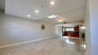 621 NE 8th Ave in Fort Lauderdale, FL - Building Photo