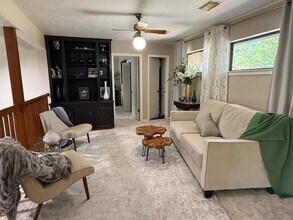 118 April Waters Dr W in Montgomery, TX - Building Photo - Building Photo