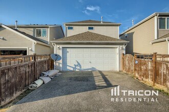 1706 181st St E in Spanaway, WA - Building Photo - Building Photo