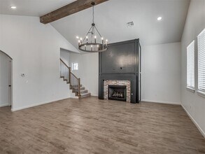 8322 Robin Wy in Guthrie, OK - Building Photo - Building Photo