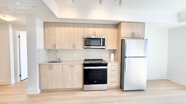 2545 Simcoe St N in Oshawa, ON - Building Photo - Building Photo