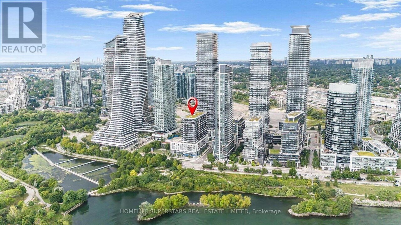 65 Annie Craig Dr in Toronto, ON - Building Photo