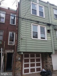 4131 Gilham St photo'