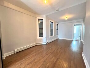 484 Mercer St in Jersey City, NJ - Building Photo - Building Photo