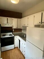 46 S Huntington Ave, Unit 24 in Boston, MA - Building Photo