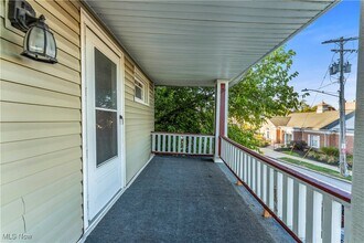 1239 W 115th St in Cleveland, OH - Foto de edificio - Building Photo