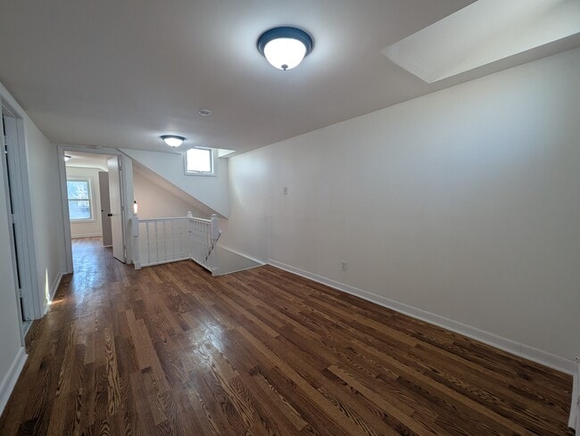 1520 W Melrose St, Unit 2F