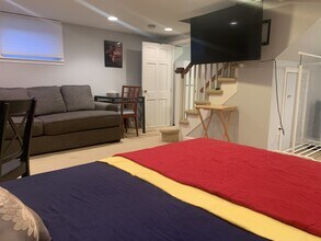 5806 McKinley St, Unit A in Bethesda, MD - Building Photo - Building Photo