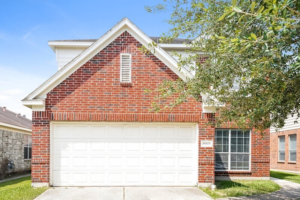 18423 Knob Hill Lake Ln in Humble, TX - Building Photo